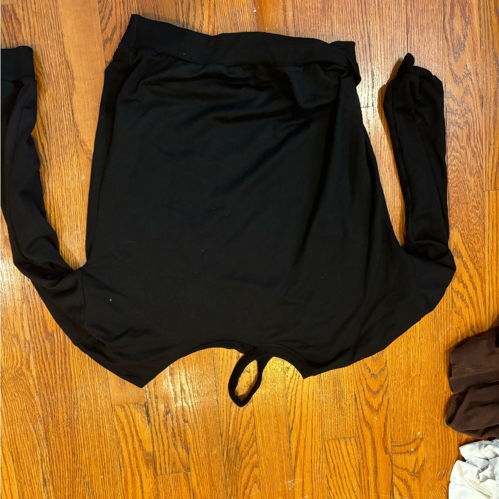 Black cut top
